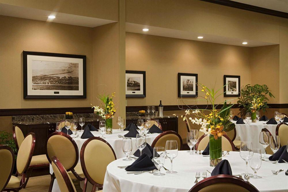 Sheraton Duluth Hotel Restaurante foto